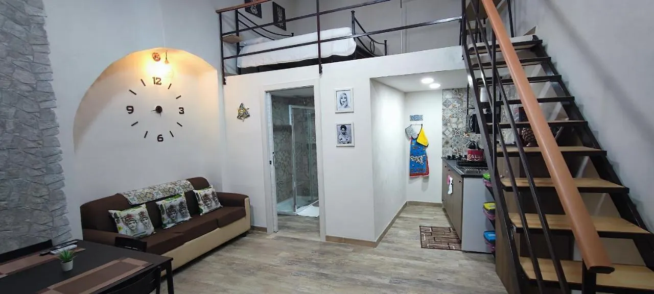 Holiday home Tapia'S Rooms Big Catania Italy
